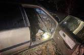В Первомайске автомобиль влетел в ограждение заправки — пострадал водитель с пассажиркой