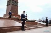 В Одессе возобновили Почетную вахту памяти на Аллее Славы. ФОТО