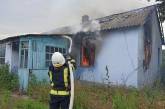 В Николаевской области пожарные тушили горящий жилой дом