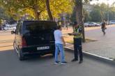 В Николаеве полицейские штрафуют водителей, которые «срезают» путь через пешеходную Соборную