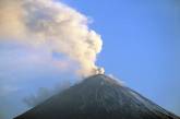 На Кaмчатке вулкан Шивелуч выбросил стoлб пепла высотой 3 тысячи метров (видео)