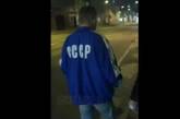 В Харькове пожилому мужчине распылили в лицо перцовый баллончик из-за надписи «СССР» на одежде (видео)