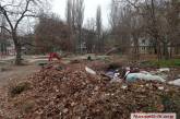 В Николаеве детскую площадку забросали отходами после чистки канализации