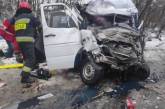 В Черниговской области столкнулись маршрутка и грузовик: 11 погибших