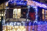 В Николаеве начал курсировать праздничный новогодний трамвай