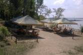 В Николаеве на волейбольной площадке разместили пивные палатки