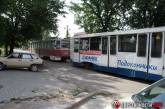 В Николаеве на Малой Морской трамвай сошёл с рельс, а на Потёмкинской на путях сломался кран