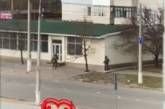 Появилось видео, как на Северном в Николаеве стреляют «зеленые человечки»