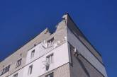 В Вознесенске обстреляли пятиэтажку: частично разрушены стены и крыша