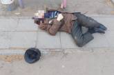 Житель Николаева на детской площадке перерезал горло пенсионеру