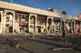 В Николаеве после обстрелов практически полностью разрушен торговый центр (видео)