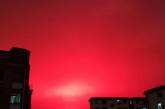 В китайском городе небо стало кроваво-красного цвета (видео)