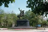 В Измаиле памятник Суворову обнесли забором