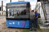 В Николаеве начали восстанавливать троллейбусы, пострадавшие в результате обстрела