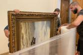 Николаевцы эвакуировали коллекцию Музея маринистической живописи в Очакове