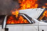 В Николаевской области на трассе загорелся автомобиль