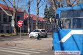 У Миколаєві зіткнулися тролейбус та «Фіат»