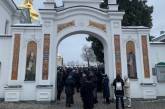 Монахи УПЦ МП отказались покидать Киево-Печерскую Лавру