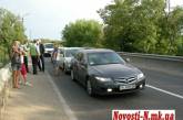 Из-за  столкнувшихся автомобилей на трассе "Николаев-Ульяновка" возникла огромная пробка
