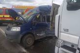 В Николаевской области столкнулись Reno и Volksvagen: пострадал водитель
