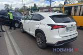 В Николаеве SsangYong без водителя врезался в Lexus