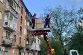 Обстрел в Николаеве: в многоэтажках зашивают окна, возобновили подачу воды и электричества