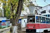 В Николаеве возобновили развоз воды троллейбусом и трамваем