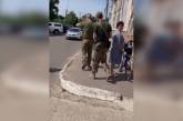 В Одесской области сотрудник ТЦК при вручении повестки на рынке выстрелил в воздух (видео)