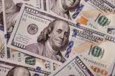 НБУ повысил официальный курс доллара впервые с июля прошлого года