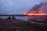У селі Миколаївської області другий день палає масштабна пожежа