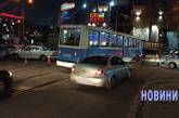 В центре Николаева огромная пробка: к ДТП добавились остановившиеся трамваи
