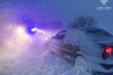 В Николаевской области спасатели освободили из снежного плена 137 автомобилей