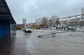 В Киеве строительный кран спровоцировал крупный потоп на улицах (фото, видео)