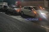 В Николаеве на проспекте в двух ДТП столкнулись четыре автомобиля