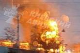 В Киеве горит салон Тесла (видео)