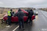 ДТП на слизькій дорозі: на Миколаївщині загинув водій легковика
