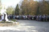 На Николаевщине в честь Международного дня пожилых людей открыли памятник женщине