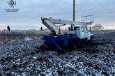 В Николаевской области в грязи застряли легковушки и автомобиль энергетиков
