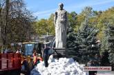 «Будет как новая», - начальник управления культуры о статуе Святого Николая в Каштановом сквере