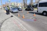 В Николаеве «Фольксваген» сбил женщину на переходе: пострадавшую увезла скорая
