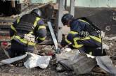 Спасатели показали фото и видео с места ракетного удара в Николаеве