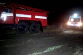 В Николаевской области спасатели вытащили из грязи автомобиль скорой помощи (видео)