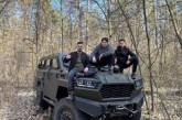 Украинские студенты создали бронированный автомобиль для ВСУ