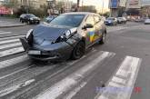В центре Николаева столкнулись Honda и Nissan – пострадал пассажир такси