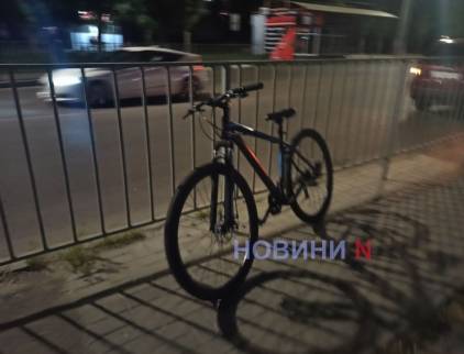 У Миколаєві «Субару» збив велосипедиста, який їхав по переходу (фото)