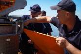 Інструктори зі Швейцарії вчили миколаївських рятувальників ліквідувати розлив нафти у річку