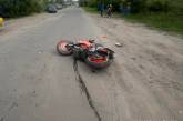 Под Первомайском мотоцикл врезался в дерево: водитель погиб, пассажир травмирован