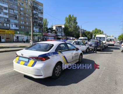 У Миколаєві п'яний водій влаштував ДТП із трьома автомобілями (фото)