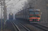 В Николаеве двое людей попали под поезд: мужчина погиб, женщина в реанимации