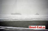 В Николаеве буксир освободил из ледового плена застрявшую российскую яхту